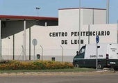 Detienen a un trabajador de la cárcel de León por facilitar «objetos prohibidos» a los presos