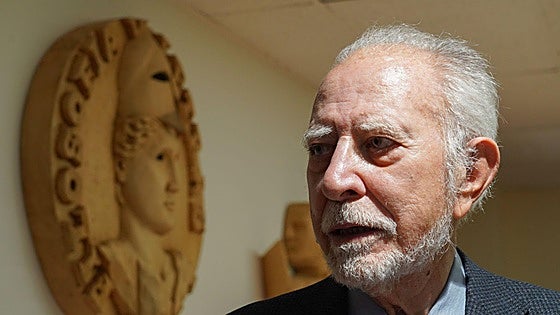 José María Merino alaba el cuento, esa «cosa de niños» que está «en los orígenes del Homo Sapiens»