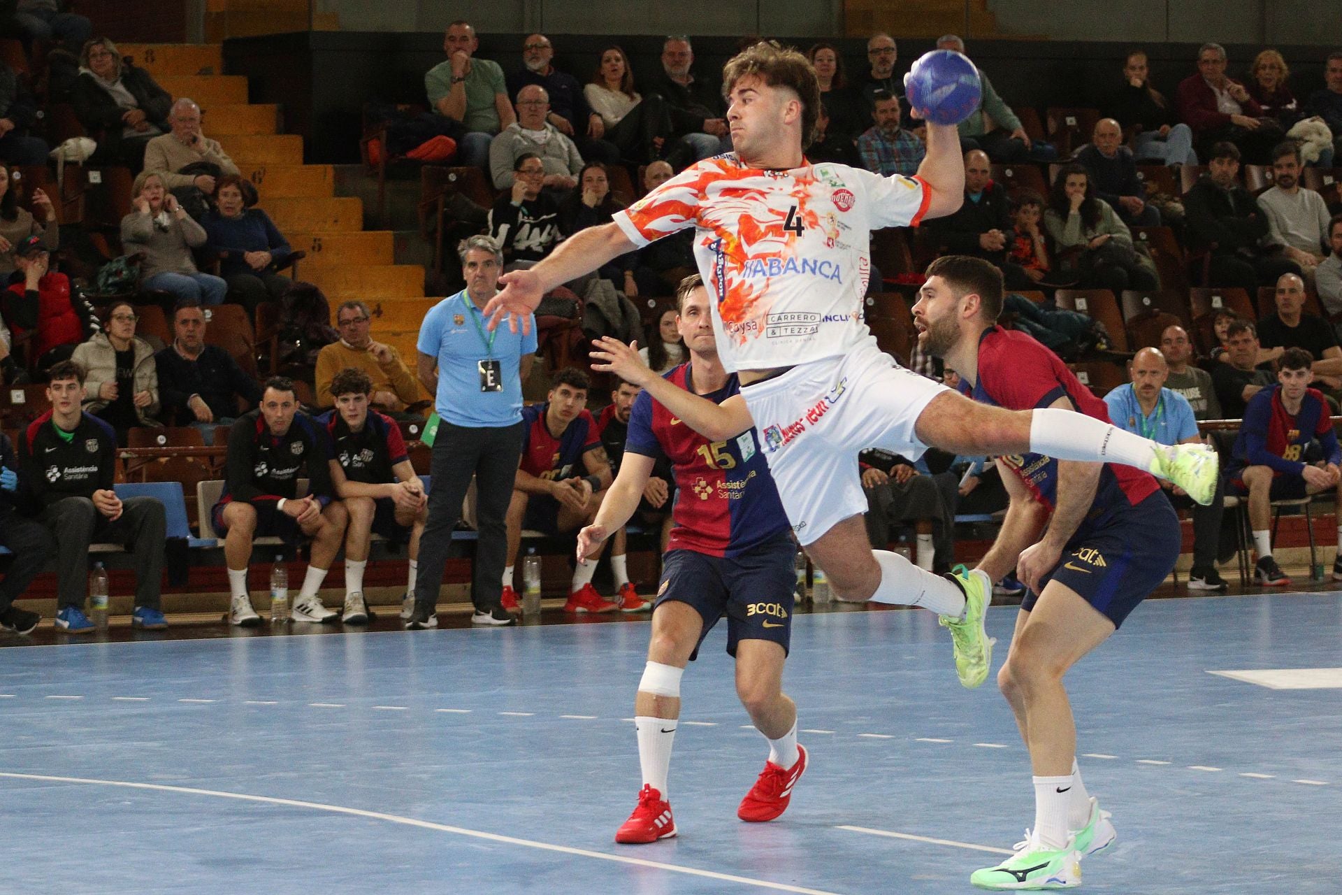 Carlos Álvarez, en un partido con el Abanca Ademar.