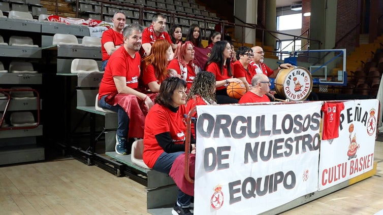 León vuelve a recuperar la ilusión del baloncesto con la peña Cultu Basket