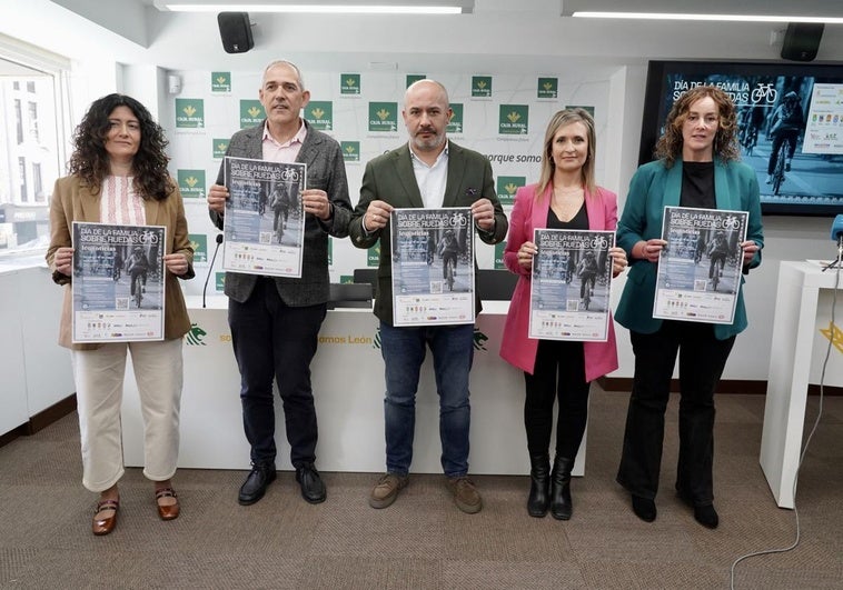 Presentación del día de la Familia sobre Ruedas de Leonoticias en las instalaciones de Caja Rural