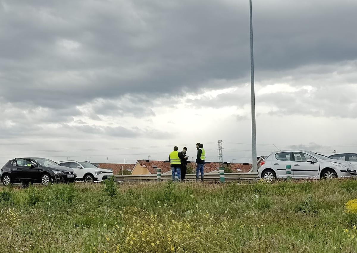 Imagen secundaria 1 - Gran atasco en la ronda de León tras un accidente múltiple