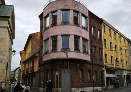 Edificio sometido a rehabilitación.