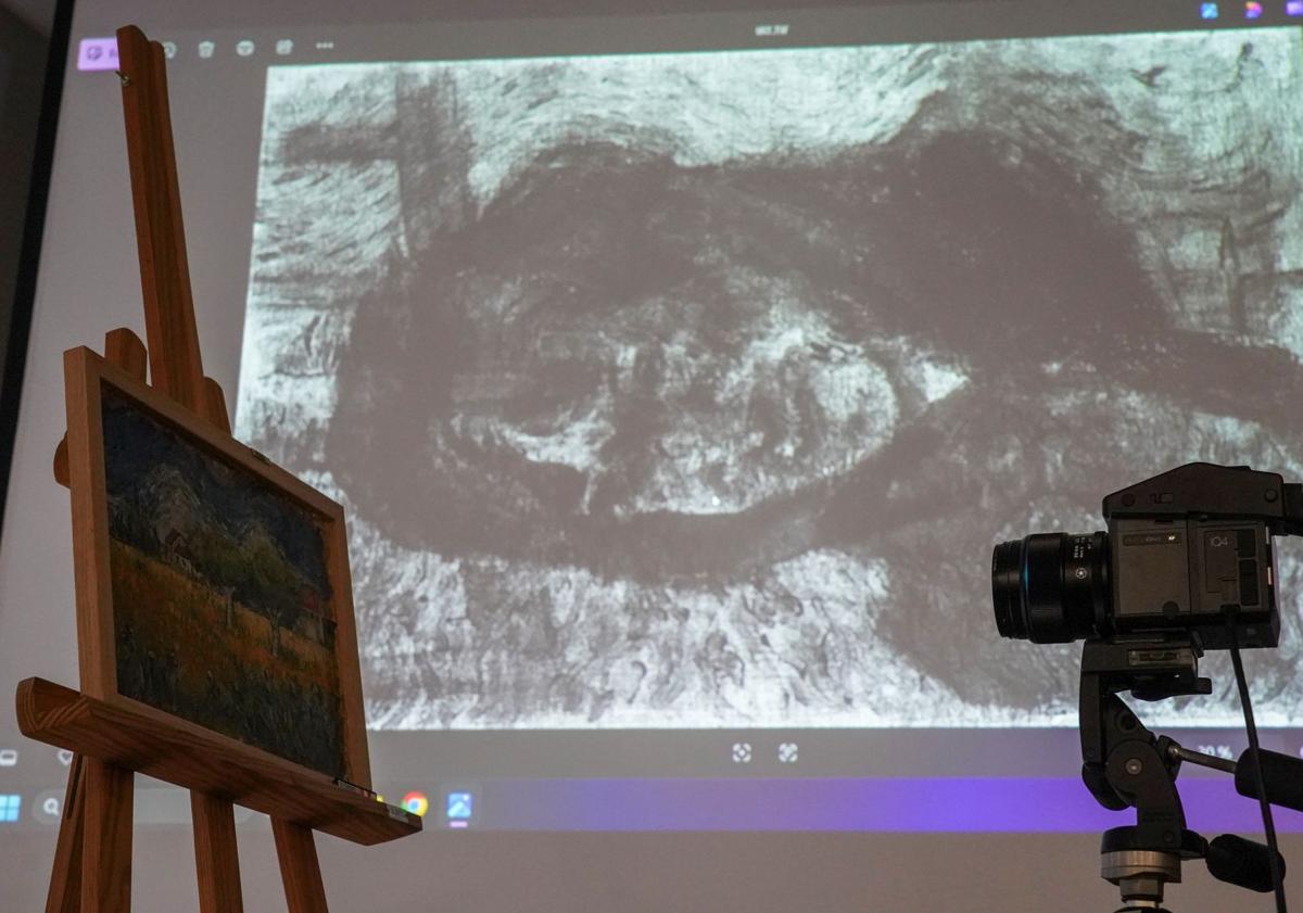 Imagen principal - León, primera universidad con un equipo pionero para investigar obras pictóricas