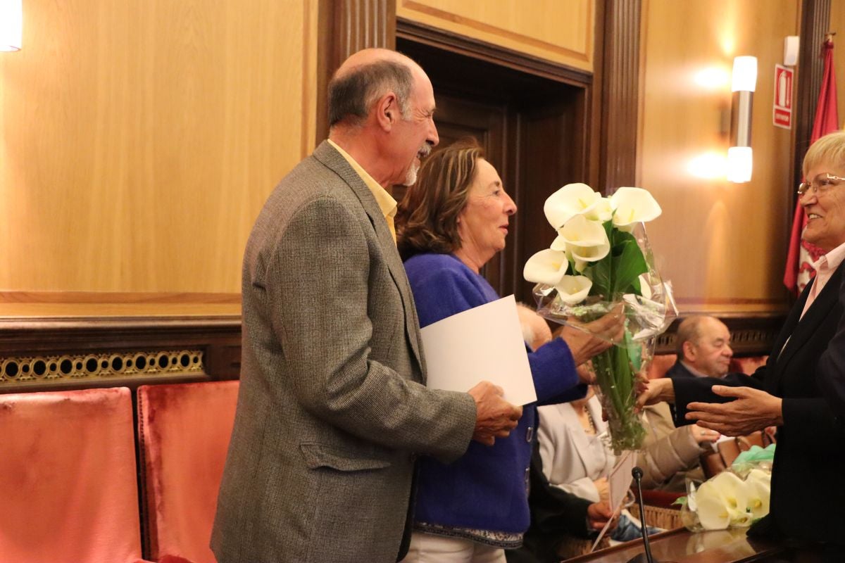 Homenaje a las parejas leonesas que han cumplido 50 y 60 años de casados