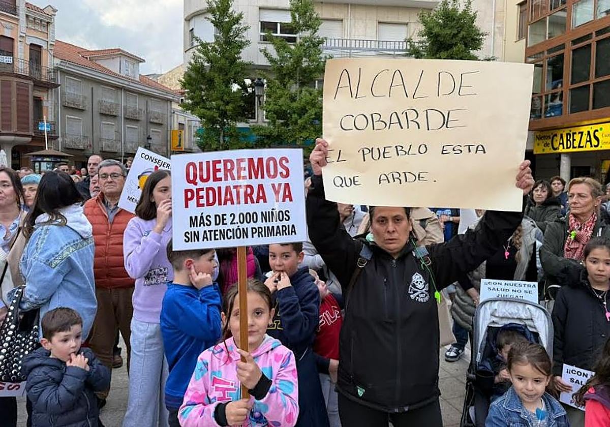 Vecinos de La Bañeza convocan una marcha para reclamar un servicio «digno y estable» de Pediatría