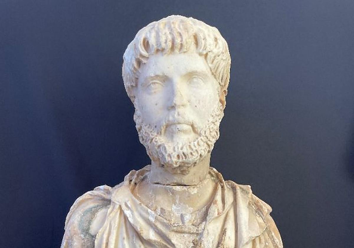 El busto romano en el Museo de León.