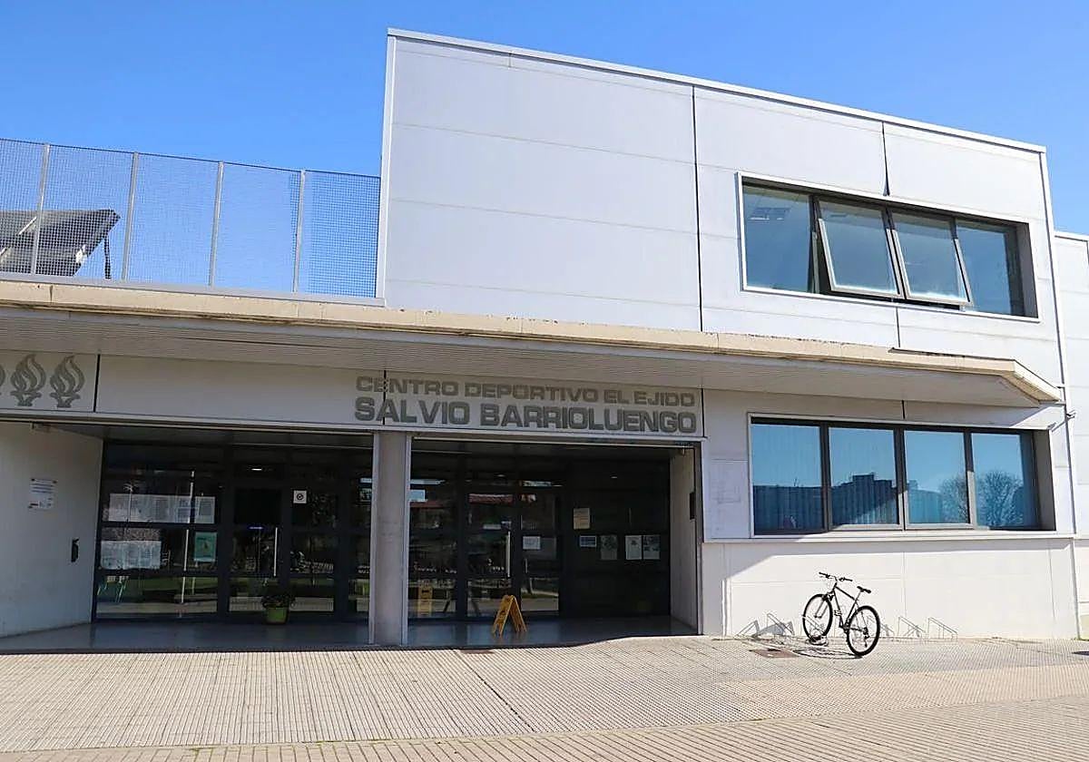 Imagen de la fachada del centro deportivo Salvio Barrioluengo.