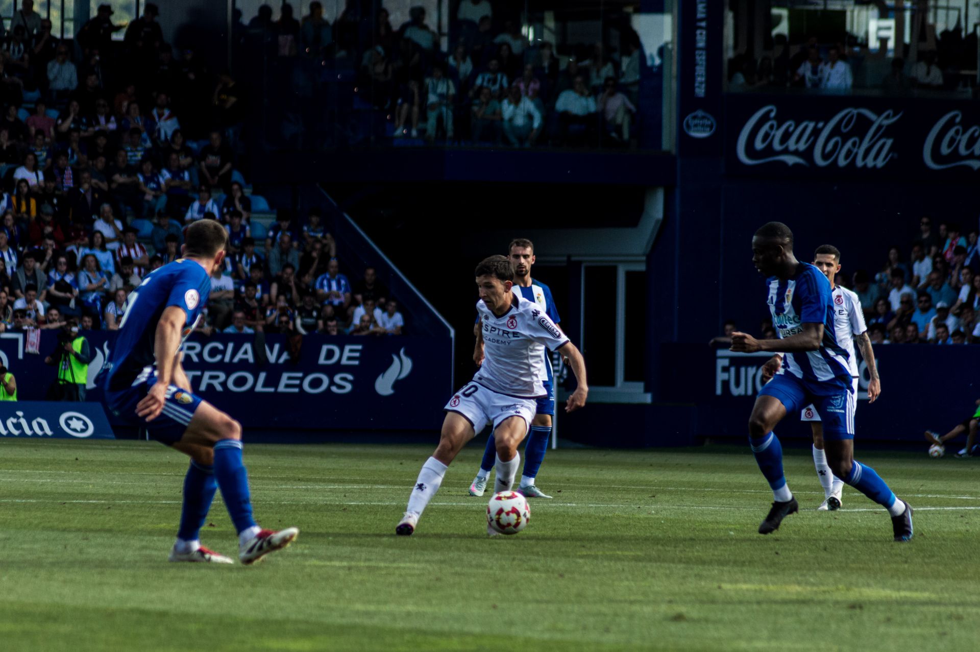 Las mejores imágenes del derbi entre Ponferradina y Cultural