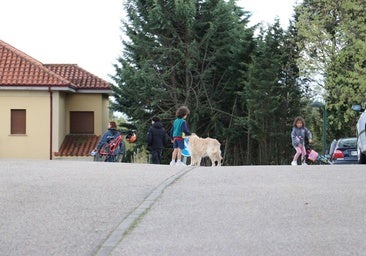 Los vecinos de Estrella de Izar: «Esto está hecho una mierda»
