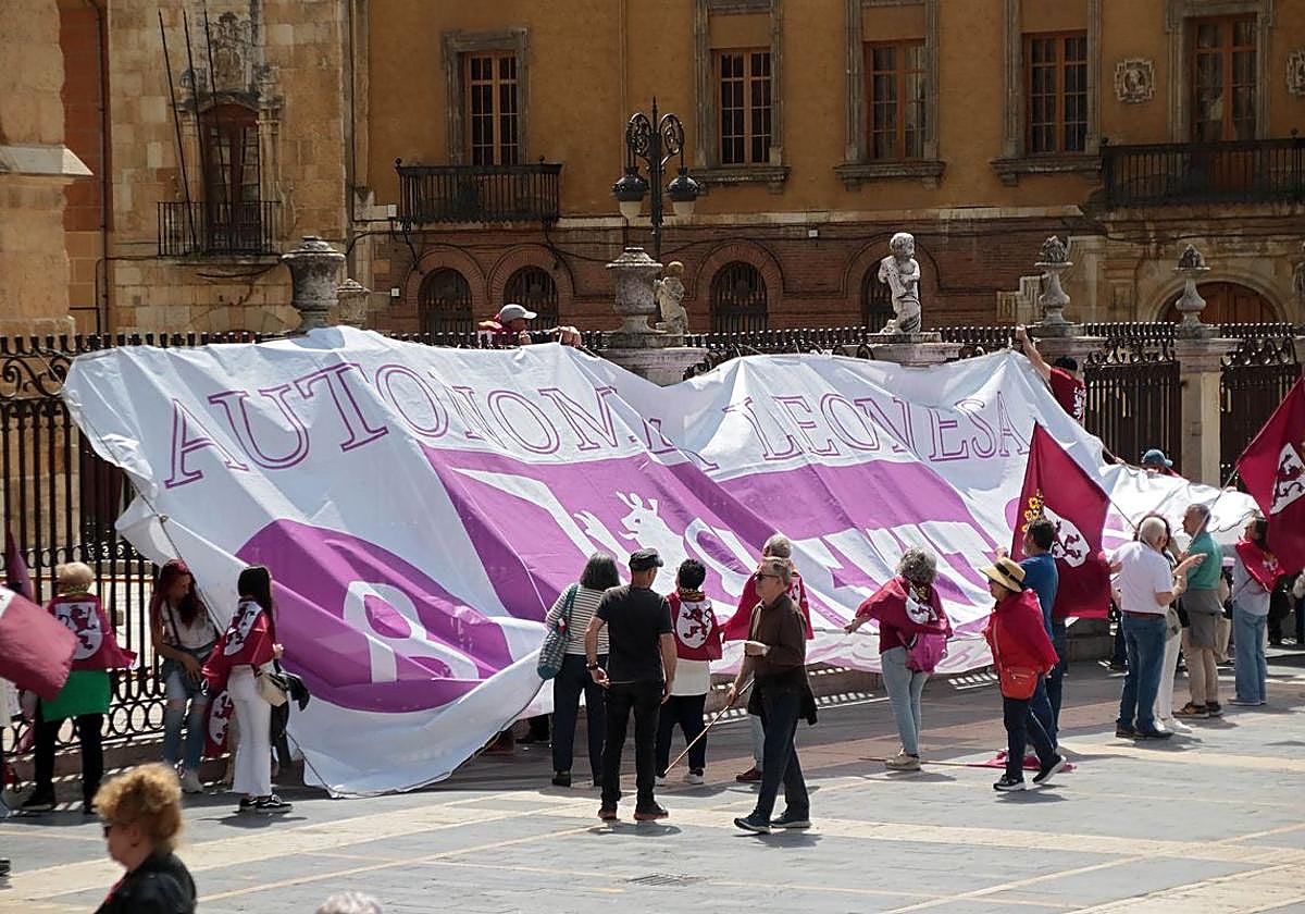 León acoge el IV Caminu la Llibertá &#039;Por la autonomía leonesa&#039;