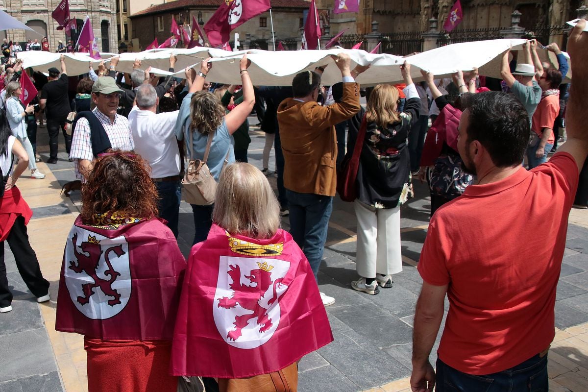 León acoge el IV Caminu la Llibertá &#039;Por la autonomía leonesa&#039;
