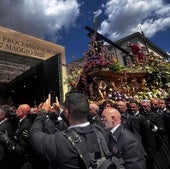 El Nazareno procesiona en Roma.