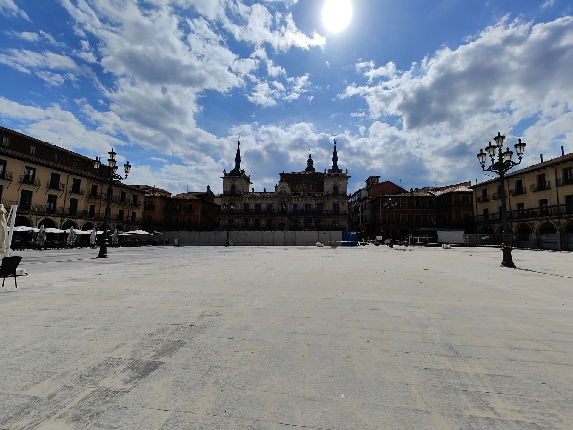 Comienza la tercera fase de las obras en la plaza Mayor de León