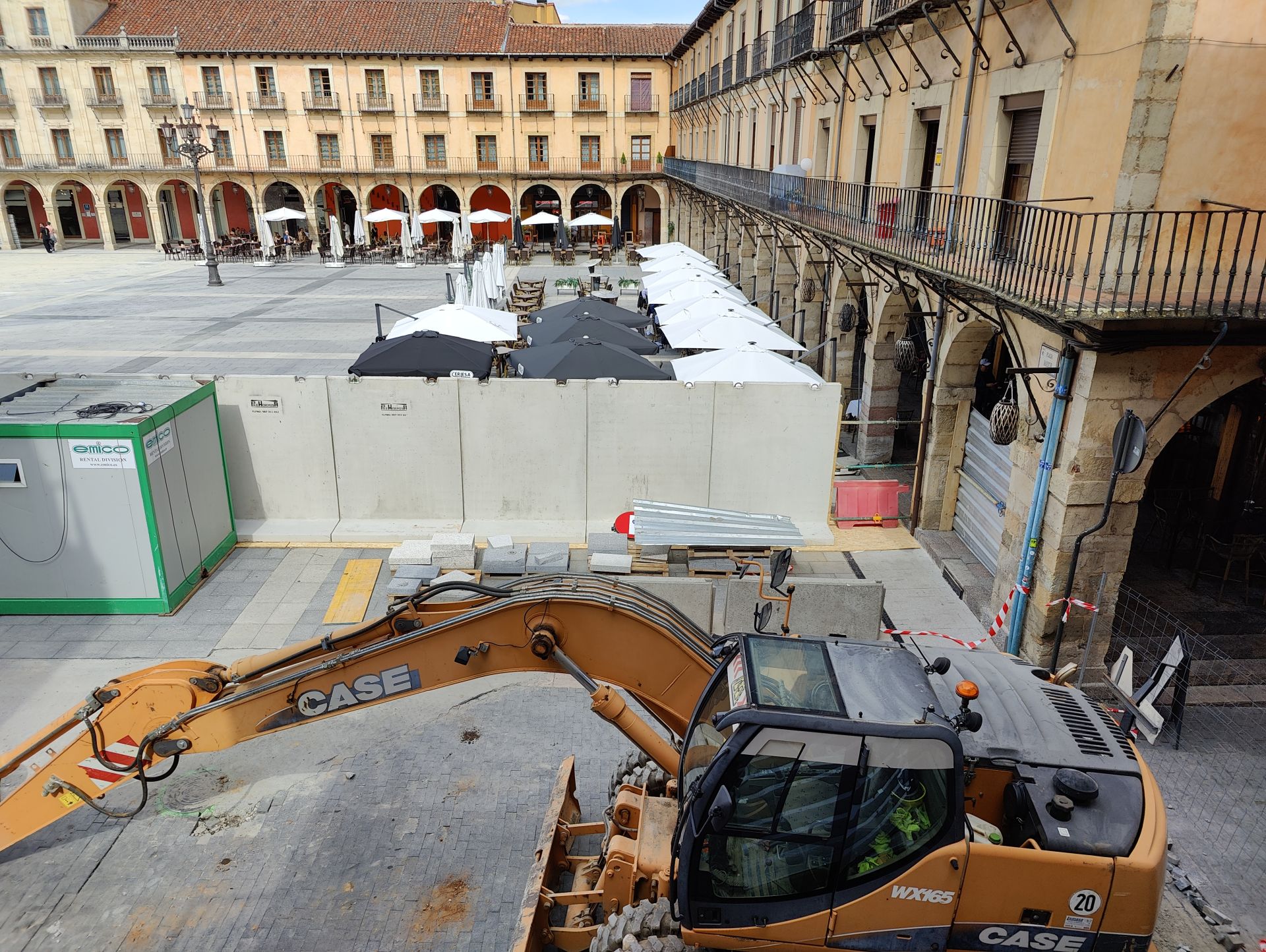 Comienza la tercera fase de las obras en la plaza Mayor de León