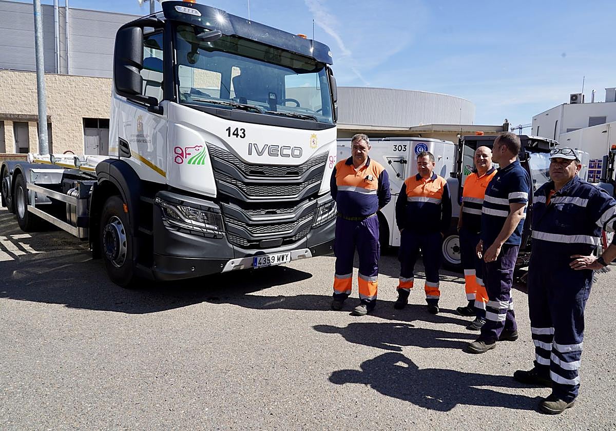 Nuevo camión para el servicio.