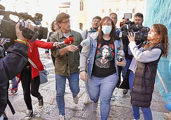 Imagen de Natalia Torices llegando a la Audiencia Provincial.