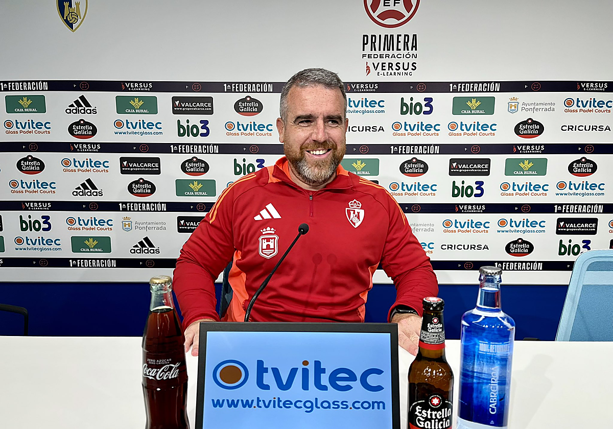 Javi Rey, en la última comparecencia de la liga regular en El Toralín