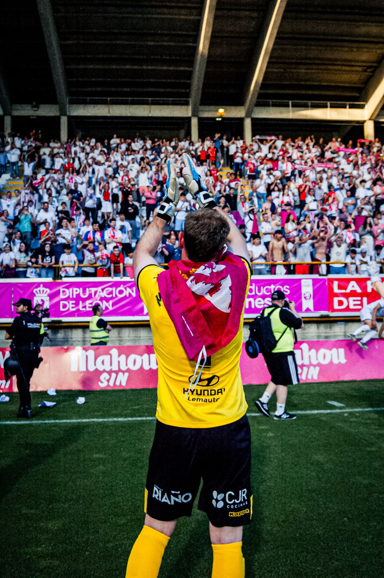 Así vivió el Reino de León el ascenso, en imágenes