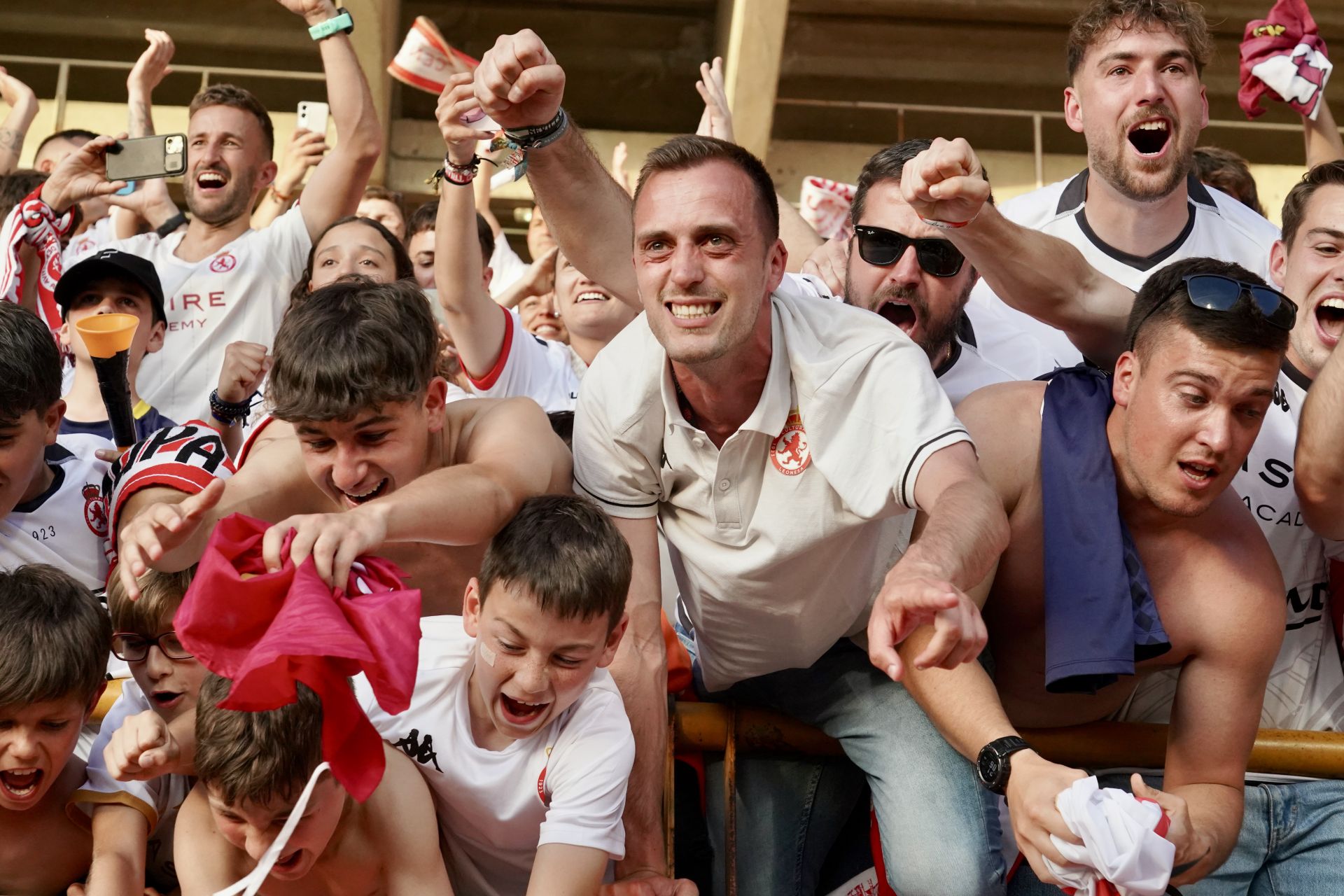 Así vivió el Reino de León el ascenso, en imágenes