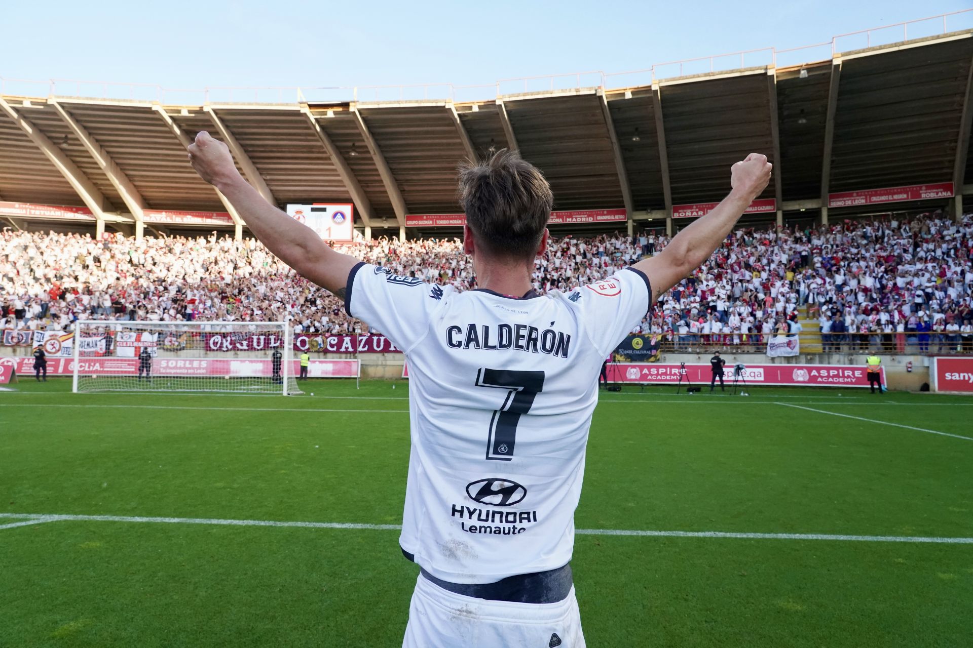 Así vivió el Reino de León el ascenso, en imágenes