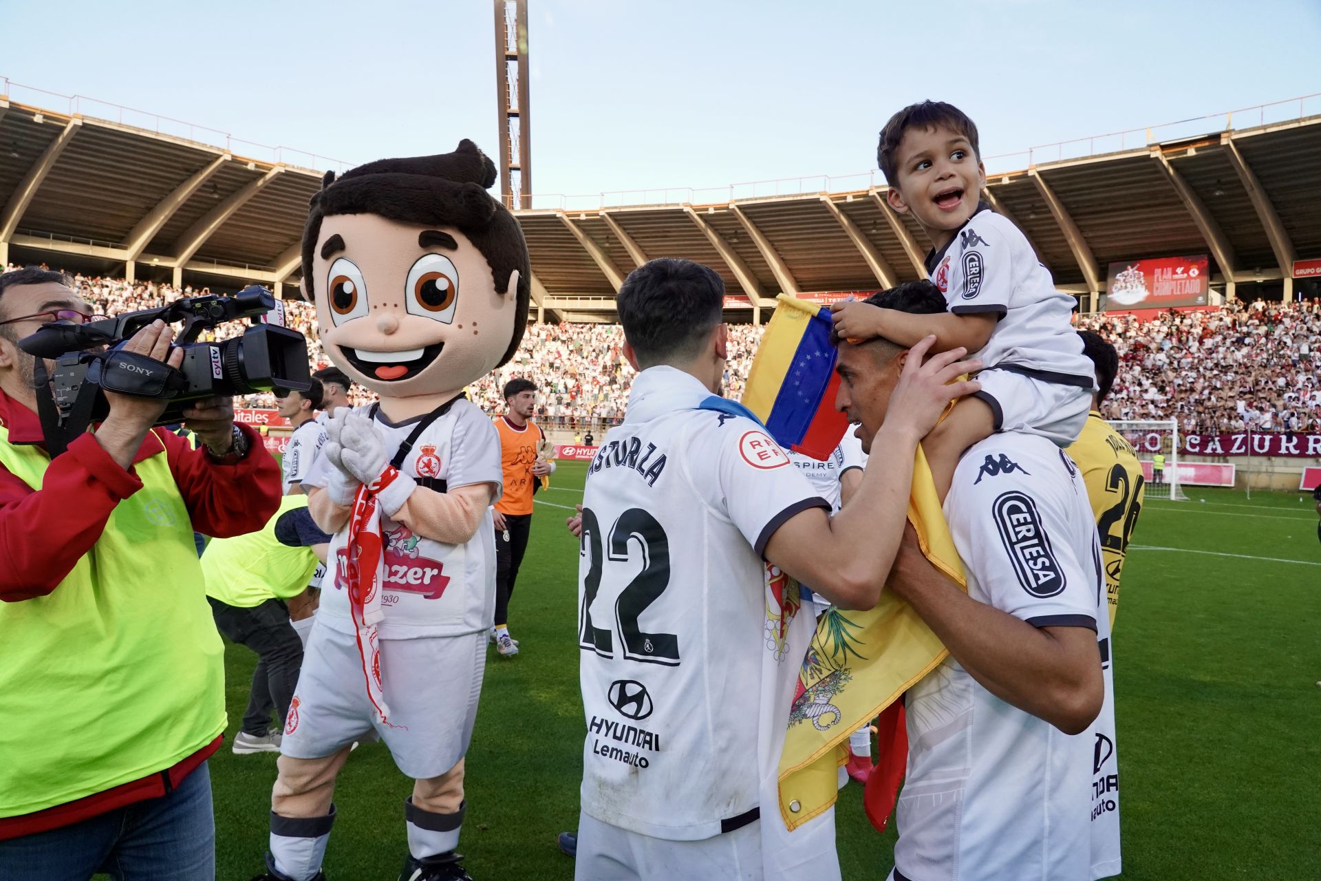 Así vivió el Reino de León el ascenso, en imágenes