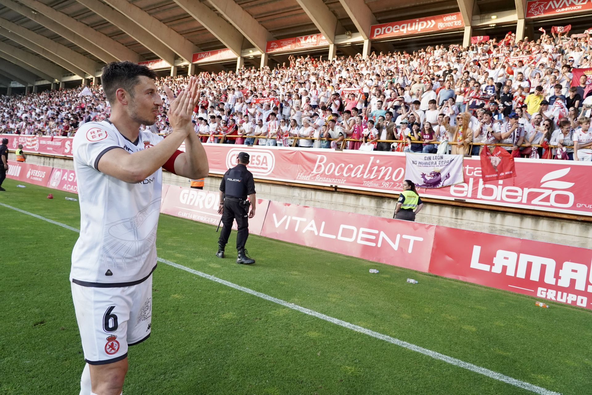 Así vivió el Reino de León el ascenso, en imágenes