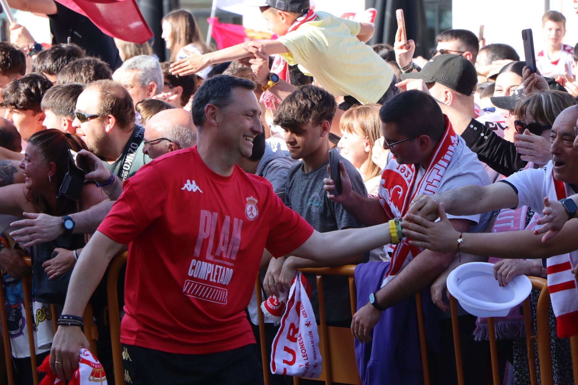 La rúa y recepción en San Marcelo de la Cultural, en imágenes