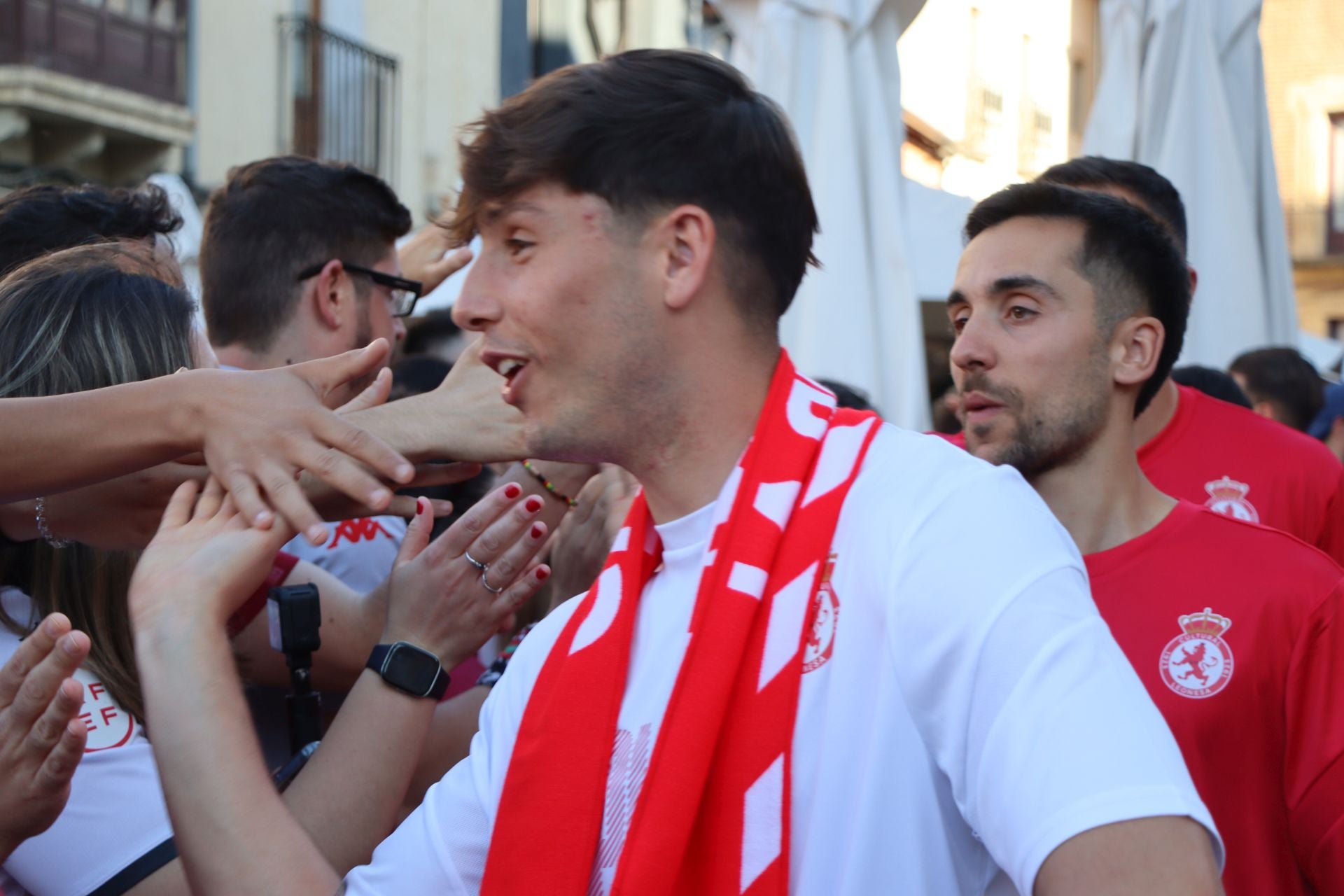 La rúa y recepción en San Marcelo de la Cultural, en imágenes