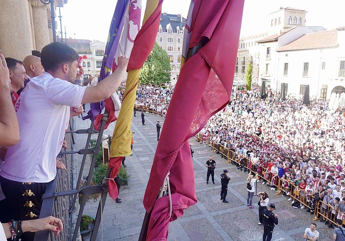 Celebración del ascenso en León.