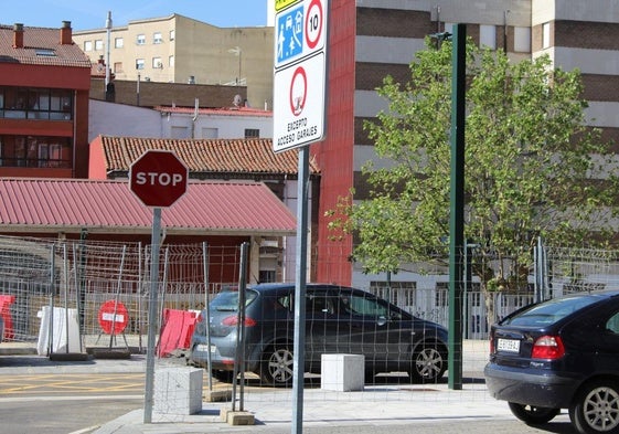 Las calles y otras zonas cercanas a la estación de Feve en León abren al tráfico de vehículos y peatones