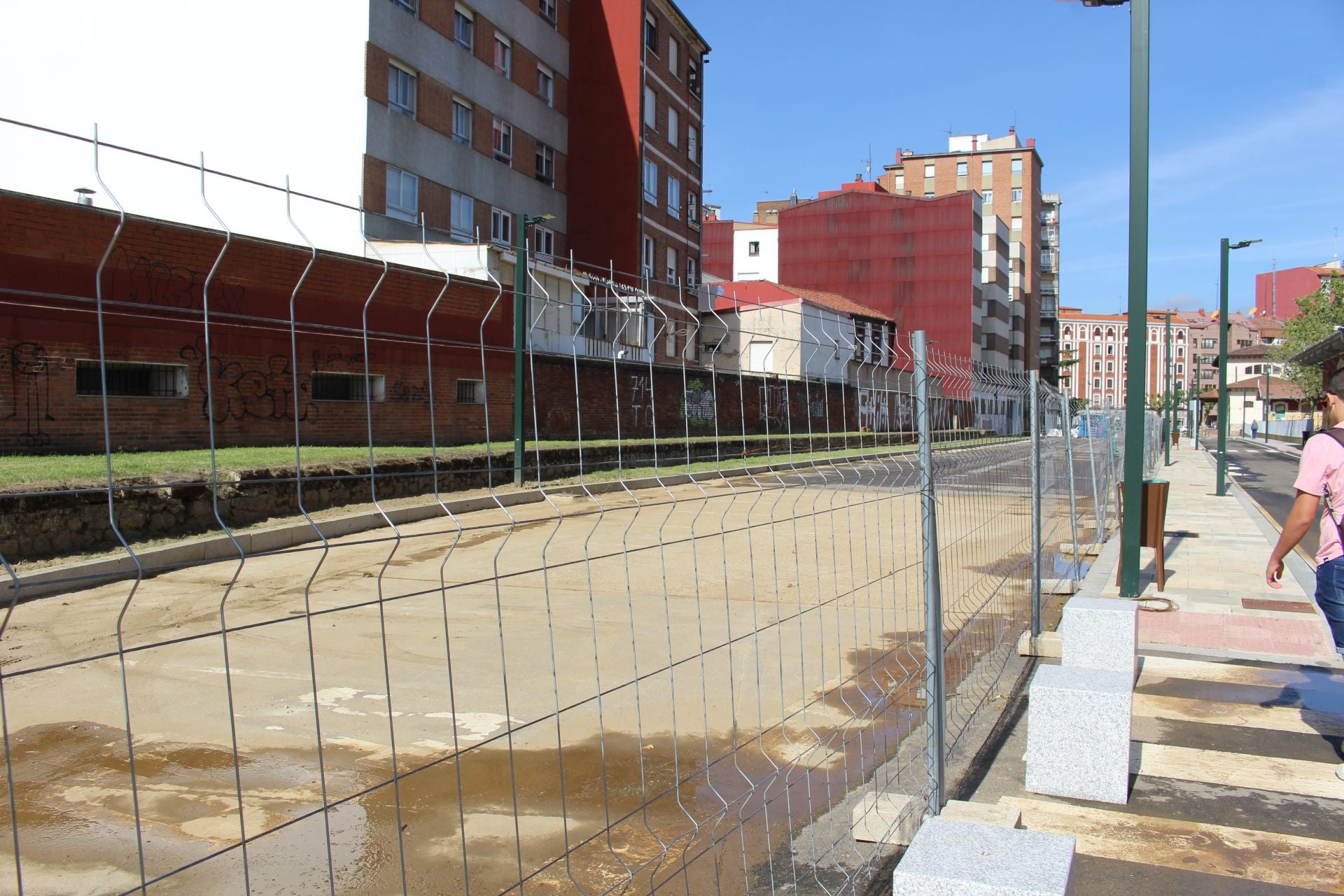 El entorno de Feve en León abre al tráfico