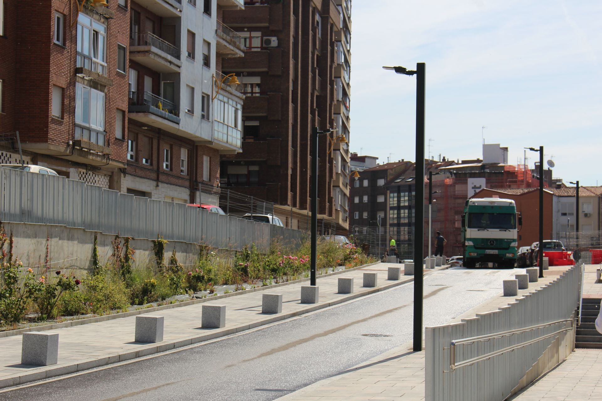 El entorno de Feve en León abre al tráfico