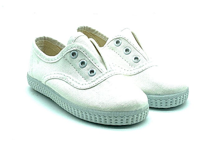 Variedad de estilos y diseños en Calzados La Alparagata