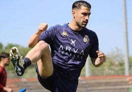 Víctor Ruiz, en el entrenamiento de este martes.