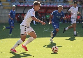 El equipo leonés recibe al Ceuta en la ida de la eliminatoria de campeones de la categoría de bronce del fútbol nacional.