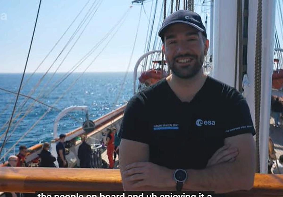 Pablo Álvarez a bordo del barco de investigación.