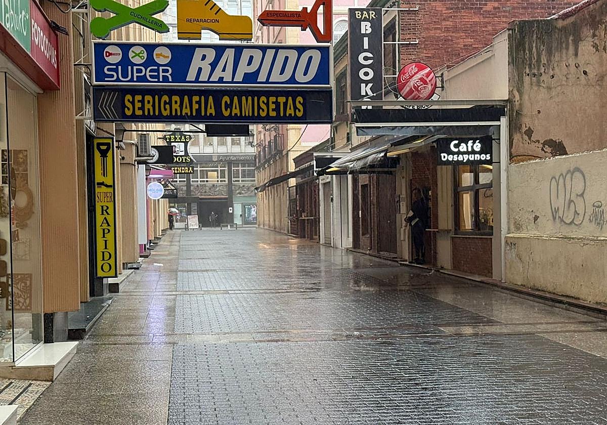 Lluvia en la ciudad de León.