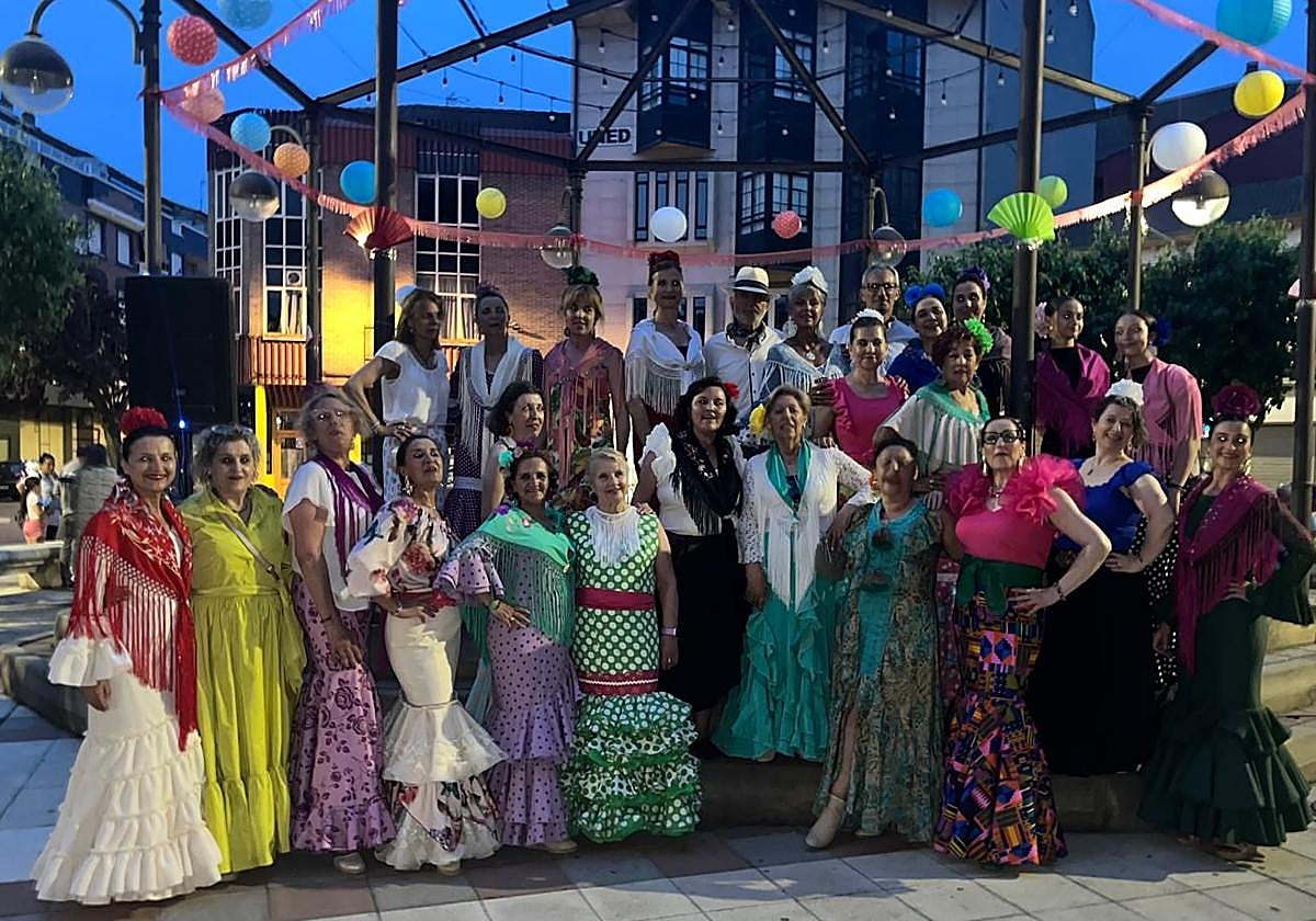 Mucho arte y bailes en la I Feria Sevillana en La Bañeza
