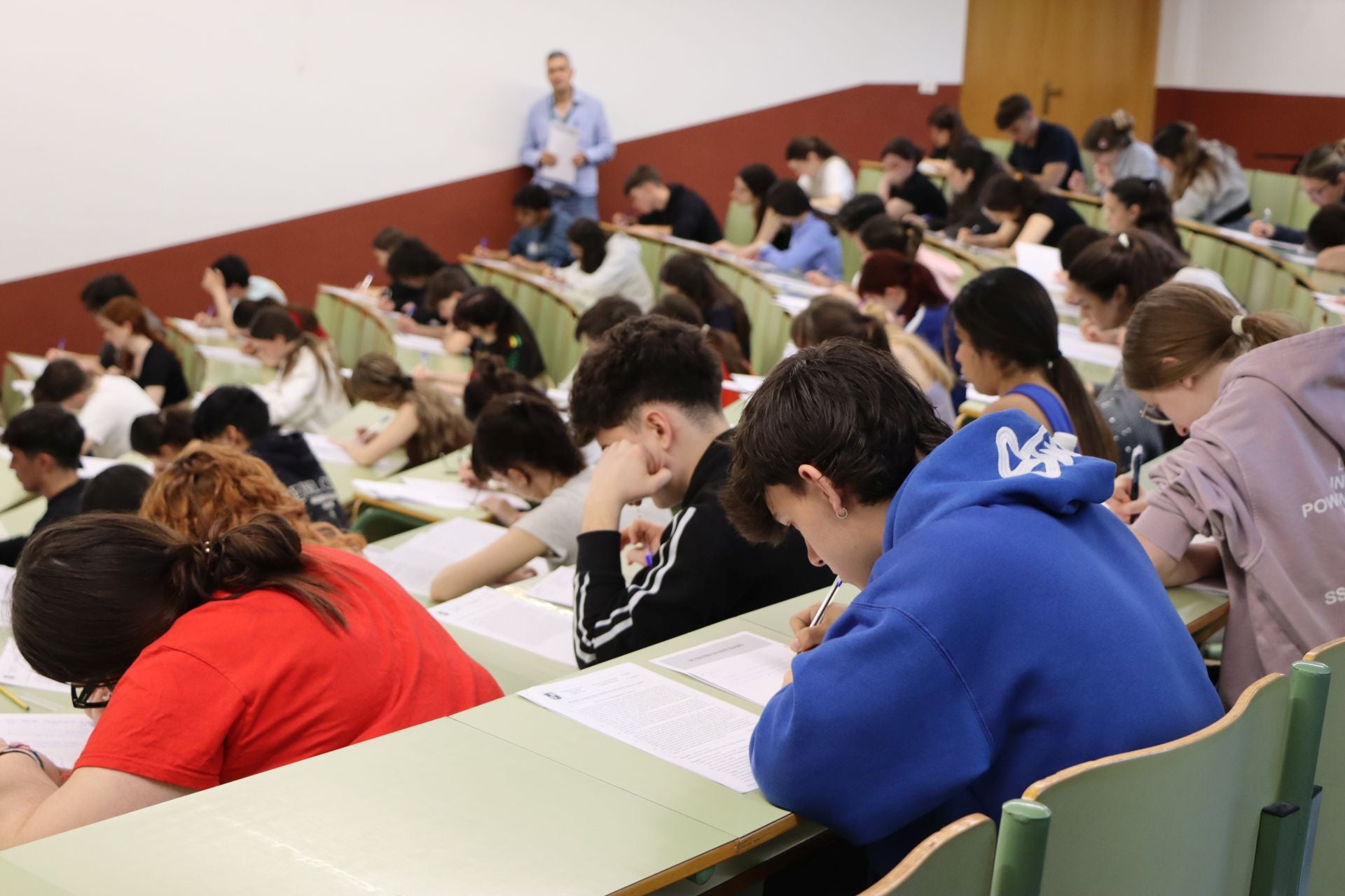 La PAU llega a León con su primera jornada