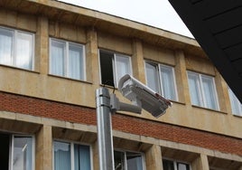 Cámara instalada en un poste en la esquina de Santa Nonia con García I.