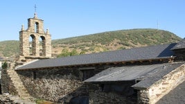 Iglesia de Encinedo.
