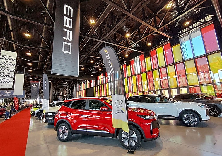 El Ebro S400 es una de las novedades de Leomotor