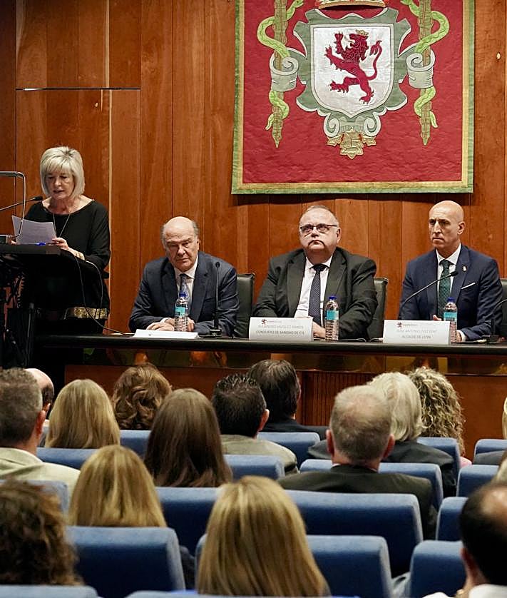 Imagen secundaria 2 - El Colegio de Médicos abrirá en Cortes Leonesas una agencia de viajes y otra inmobiliaria