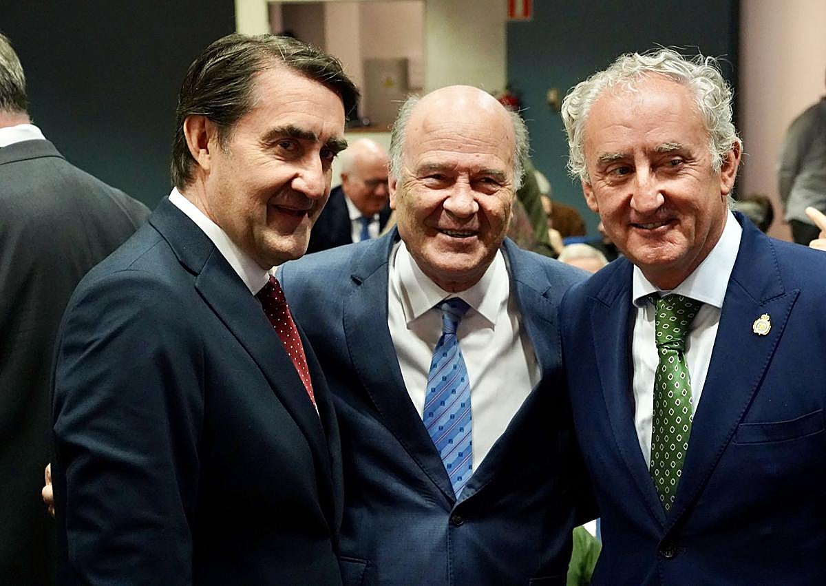 Imagen secundaria 1 - El Colegio de Médicos abrirá en Cortes Leonesas una agencia de viajes y otra inmobiliaria