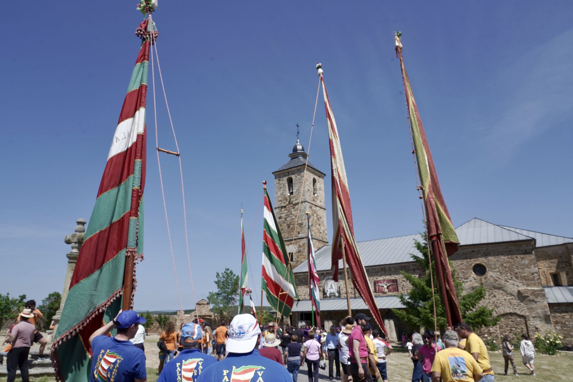 Celebración de la Romería de la Pascua de San Pentecostés en el Santuario de la Virgen de Castrotierra