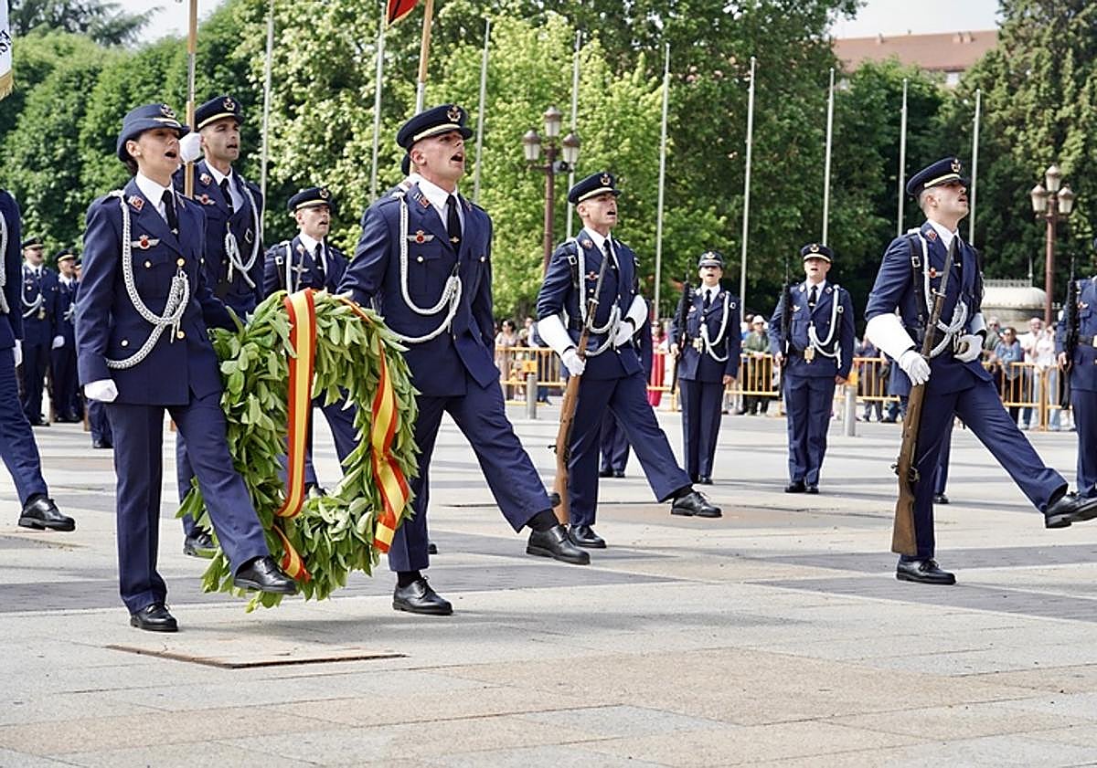 Imagen principal - Imágenes del acto.