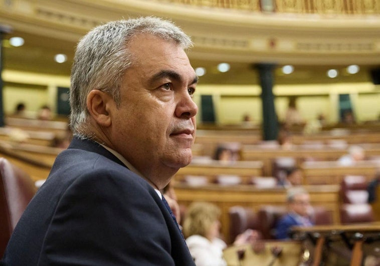 Dimite Santos Cerdán: «Son tiempos complicados, pero el PSOE es más necesario que nunca»