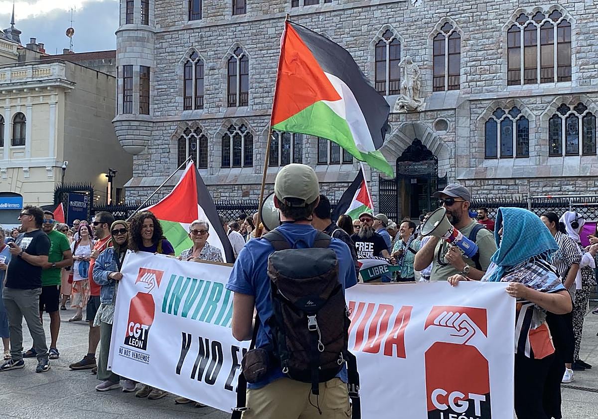 Imagen de la concentración en apoto al pueblo palestino.