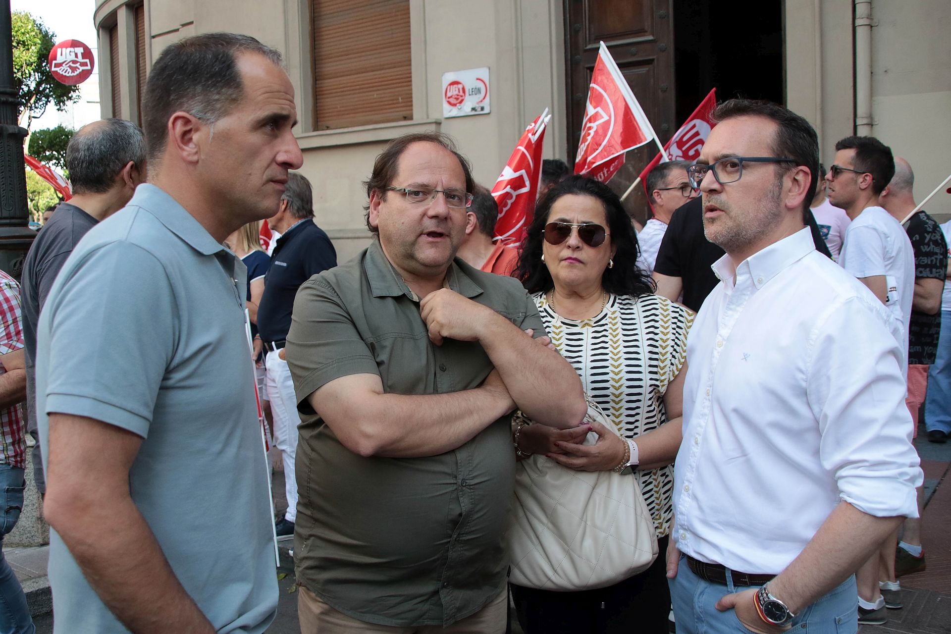 Las imágenes de la manifestación contra el cierre de Azucarera en León